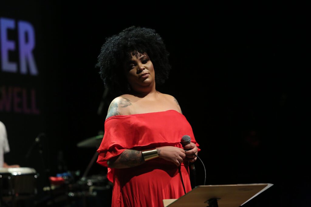 Baden na voz de Glaw Nader