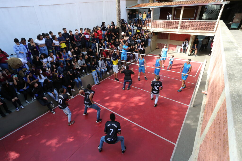 Bate-bola solidário