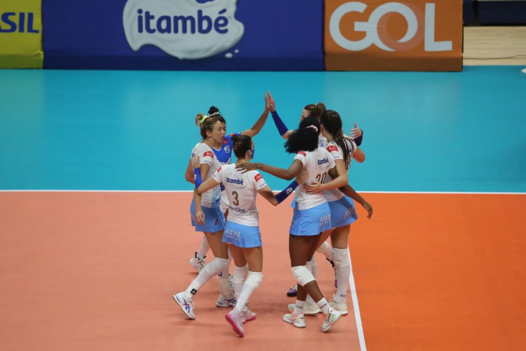 Clássico na Superliga