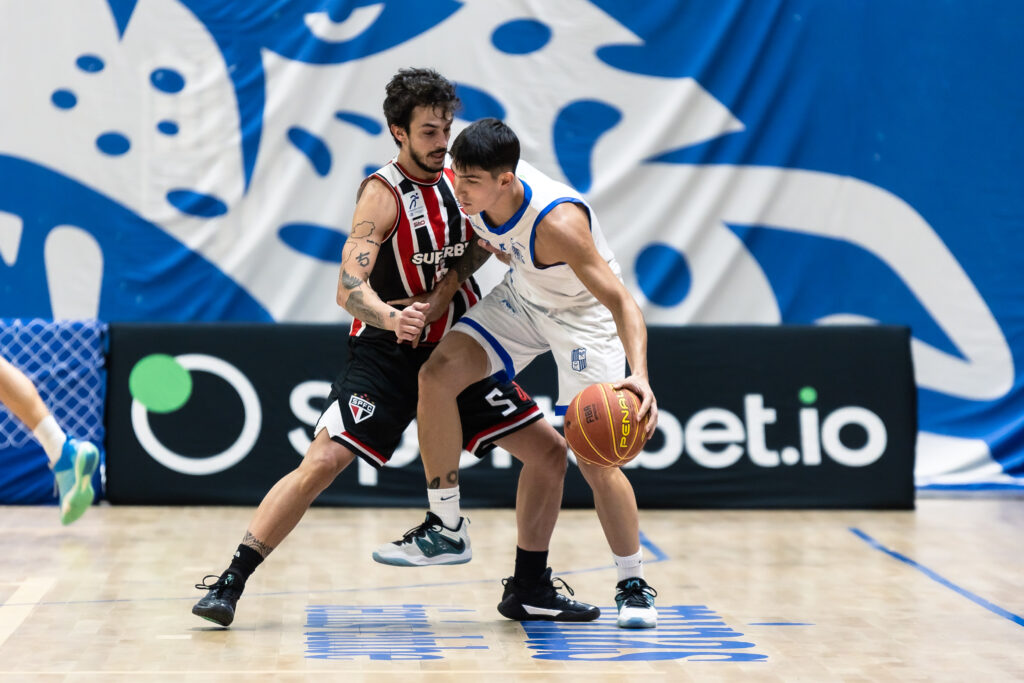 Com apoio da torcida