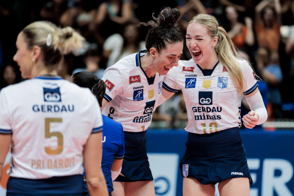 Com o apoio da torcida!