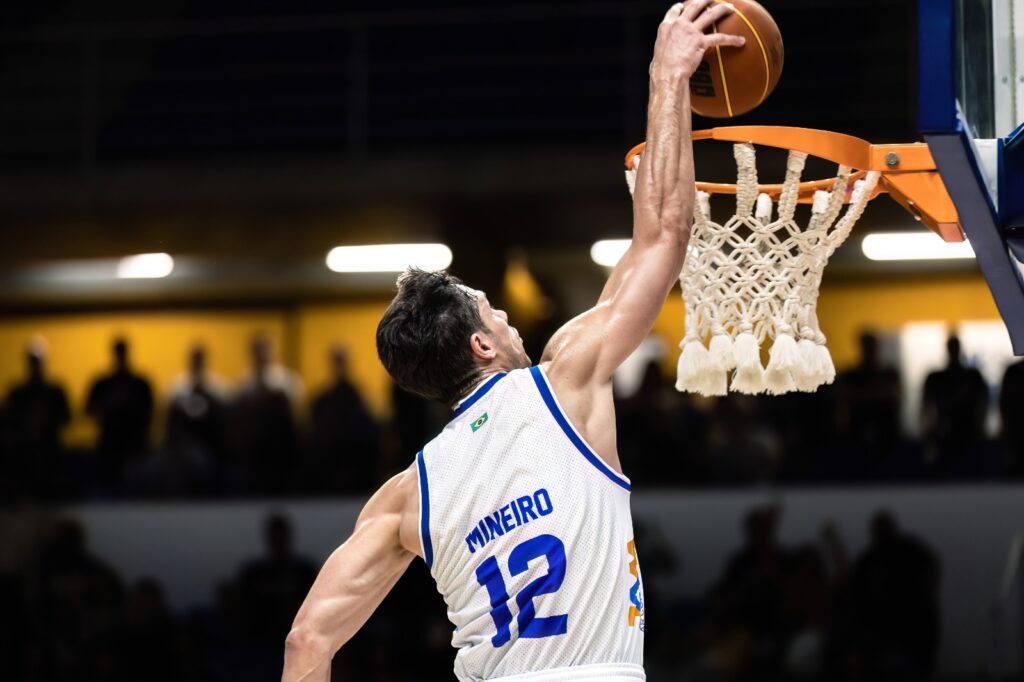 Confrontos definidos