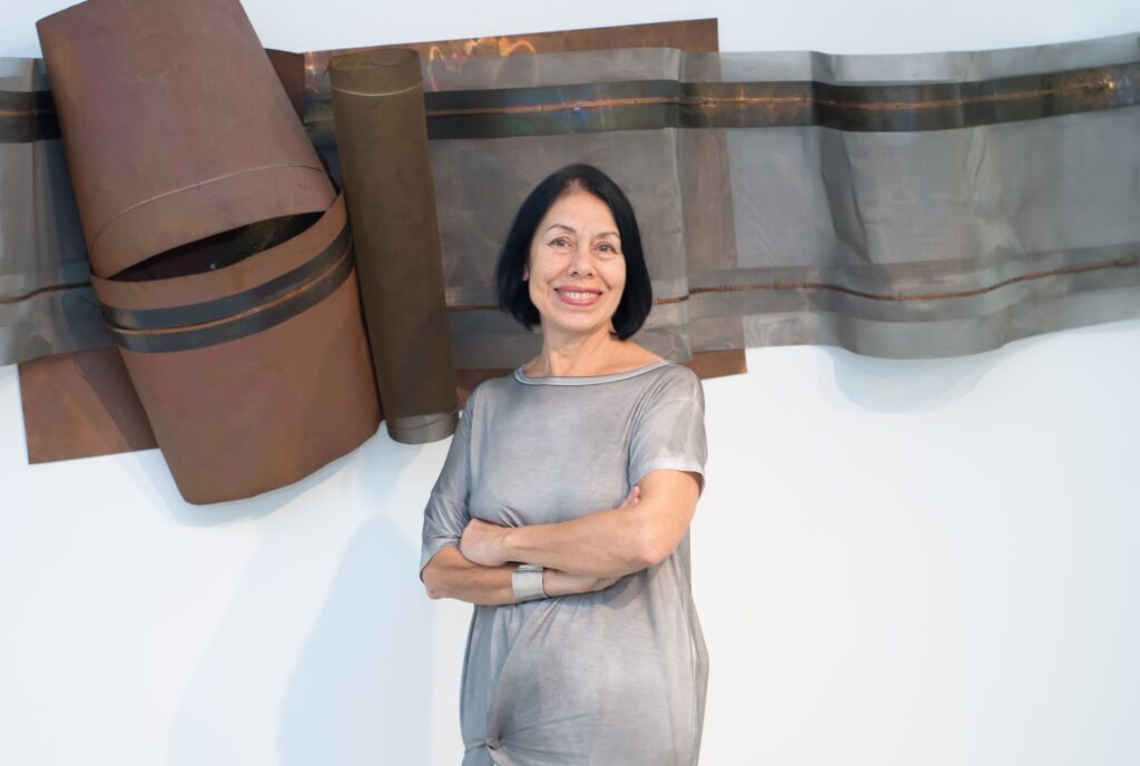 Iole de Freitas: o voo de Pégaso