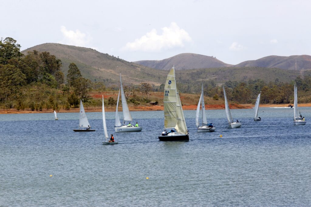 Regata celebra os 90 anos do Minas