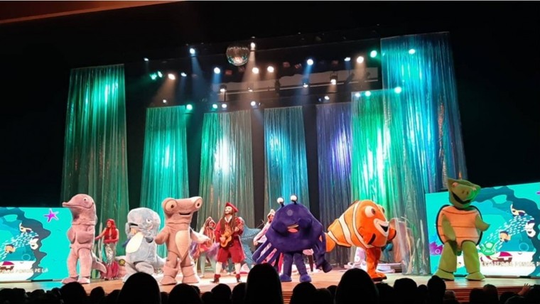 “O tubarão-martelo”