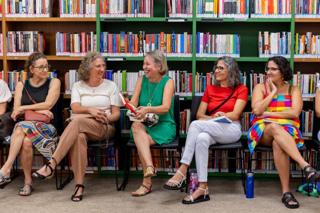 Para encantar e refletir