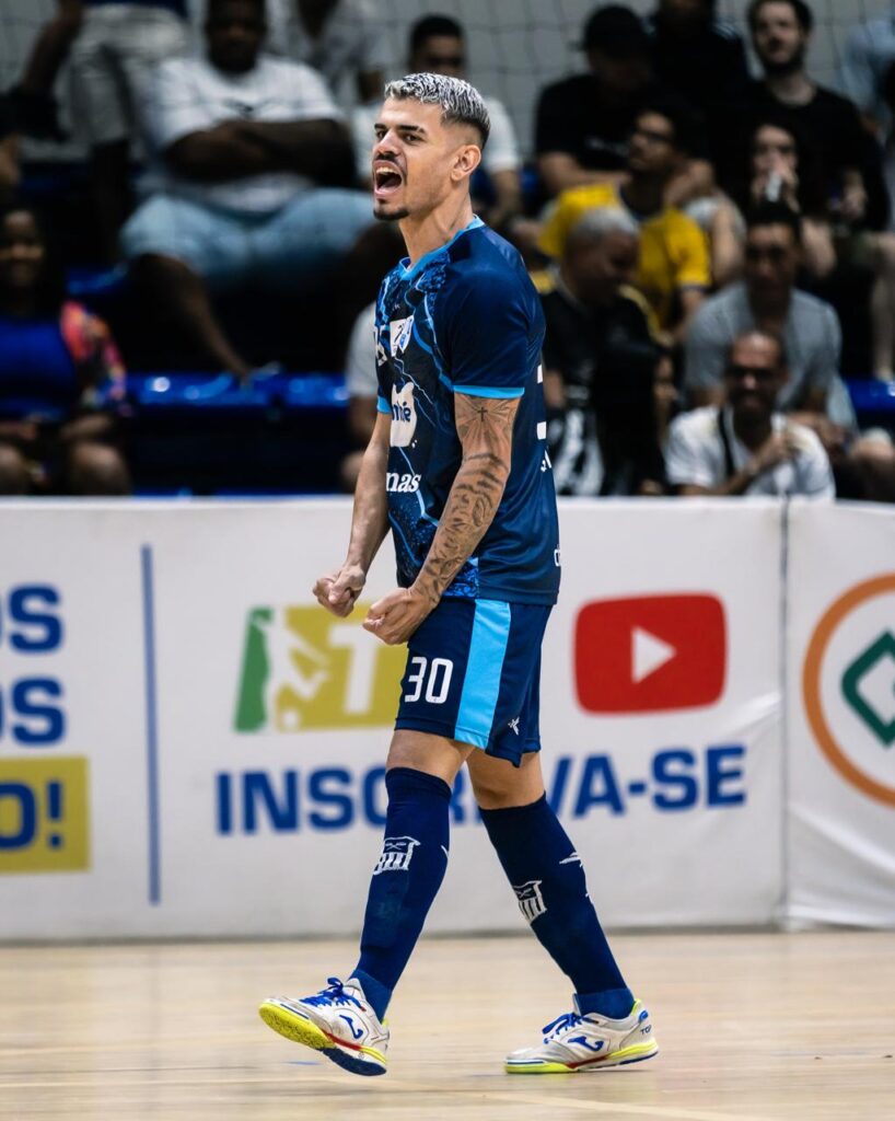 Pela classificação