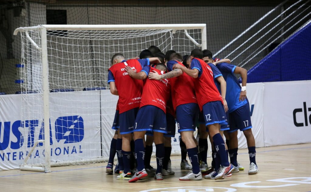 Pela classificação