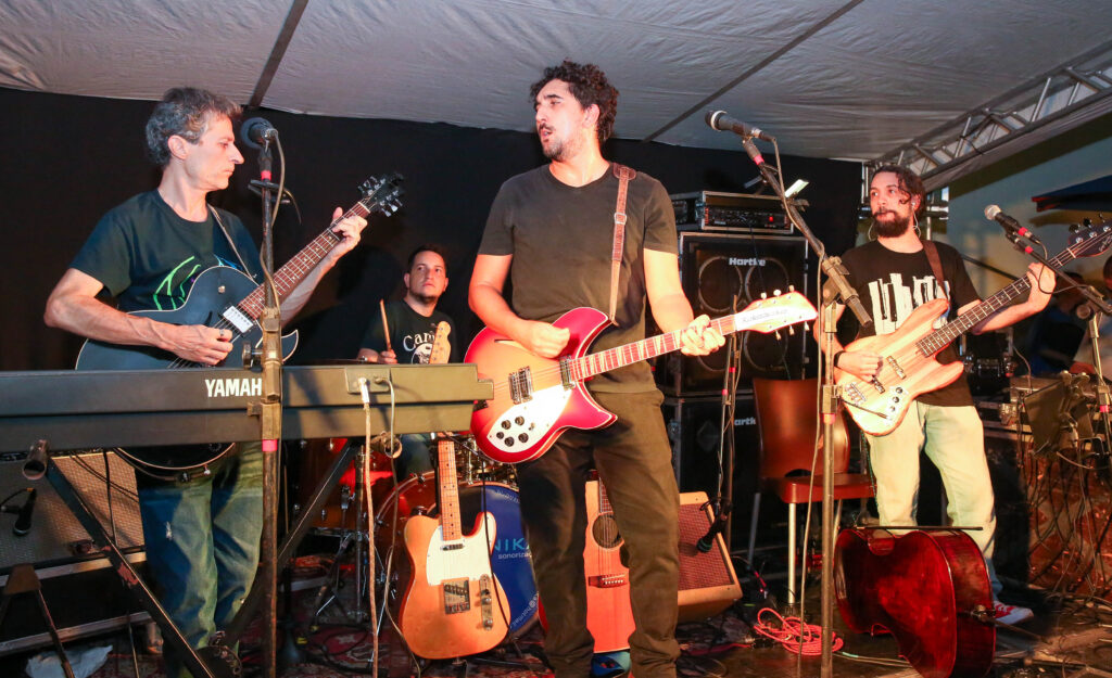 Sextou com rock’n roll