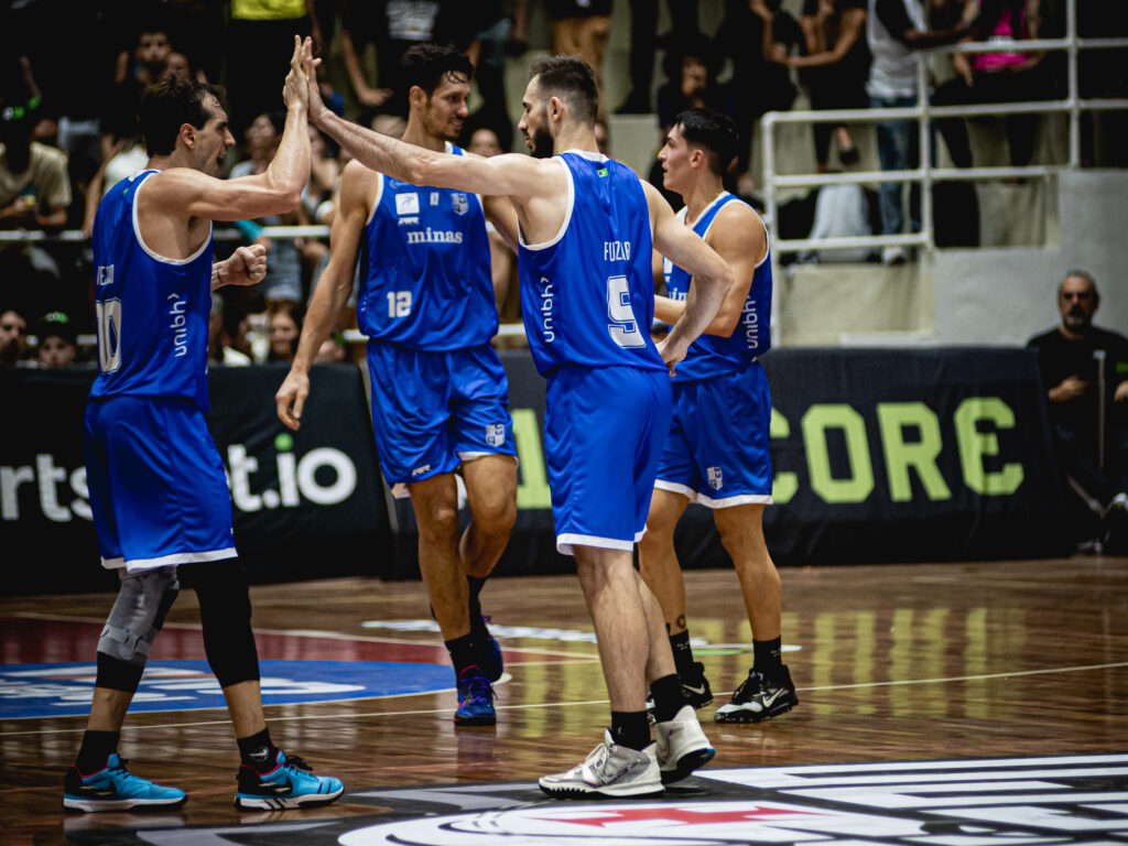 Tempo fechado no Rio!