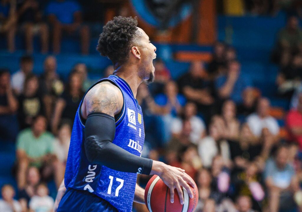 Vitória centenária