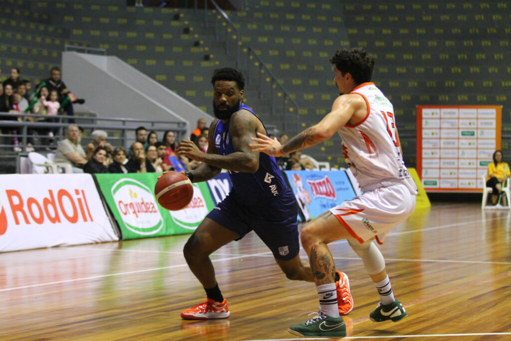 KTO Minas vence Caxias e segue na briga pela liderança do NBB