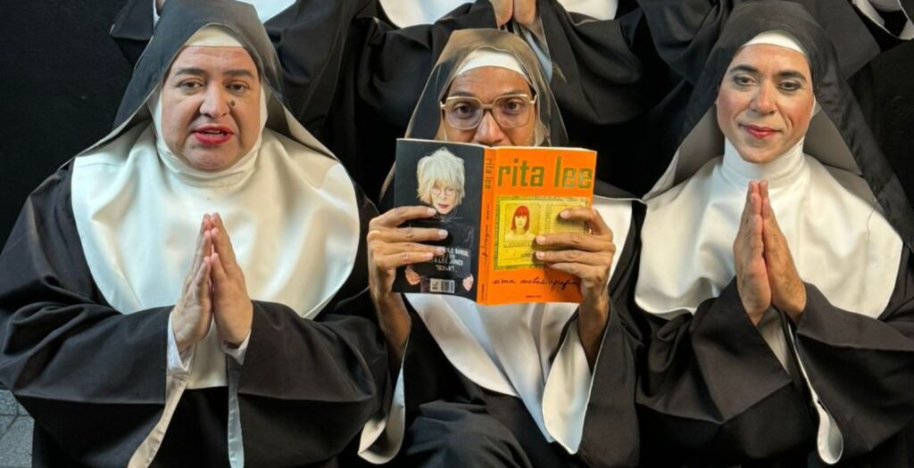 Santinhas do pau oco – Uma santa comédia