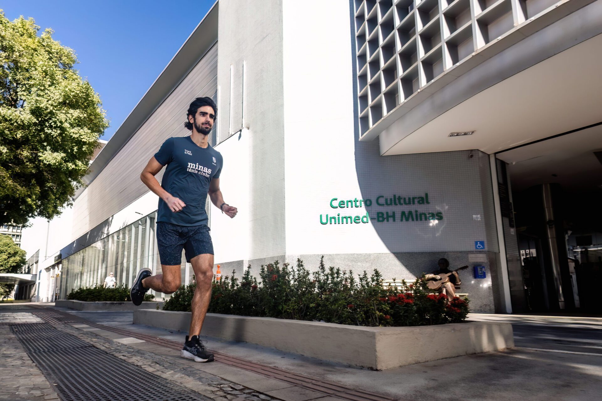 “Estar no Minas faz parte da minha rotina e da minha felicidade. A cada semana, espero ansioso o momento de cruzar esses portões, sabendo que ainda há muito a viver”