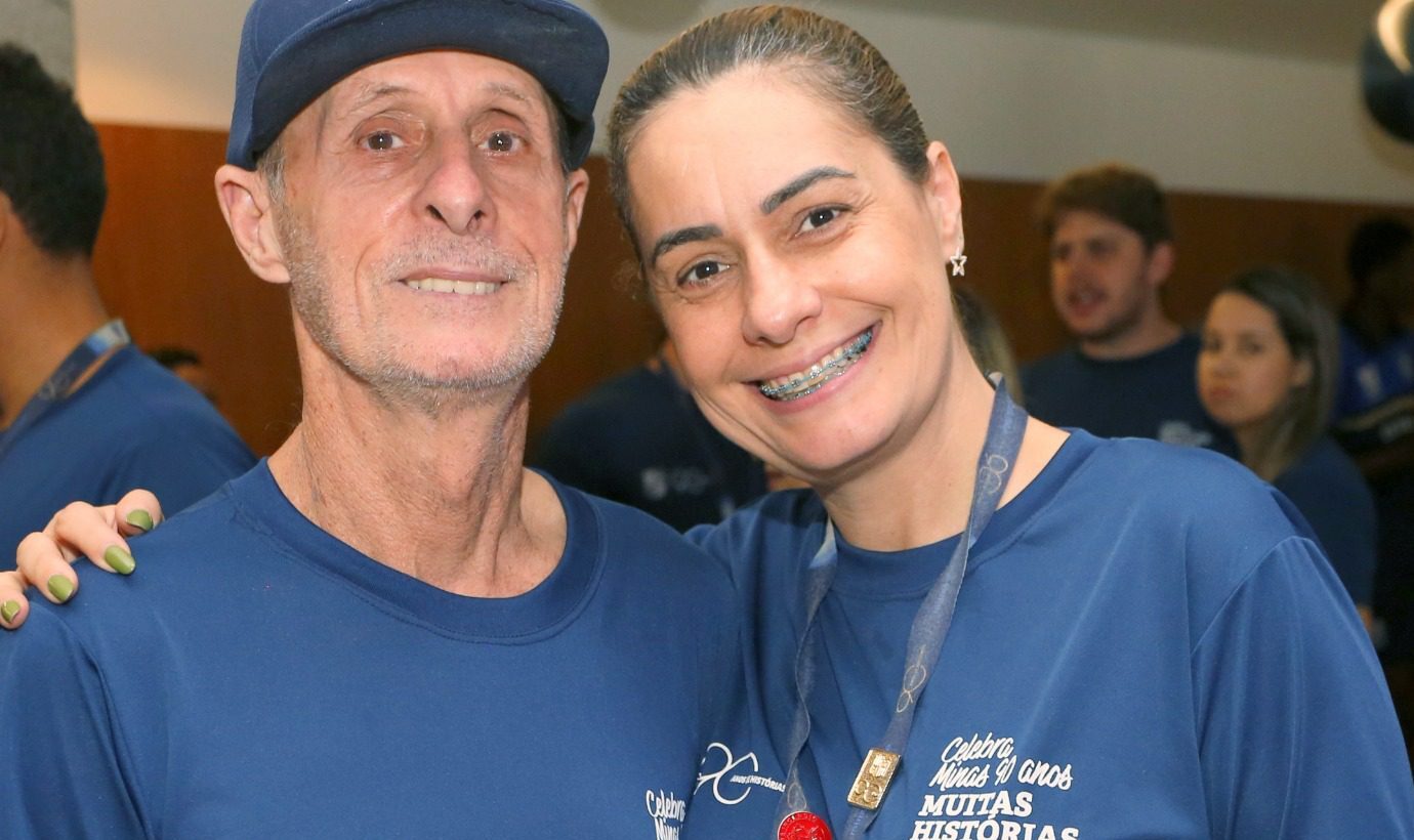 “Cresci vendo meu pai vestir o uniforme com orgulho. Por isso, me emocionei ao vê-lo, em 2024, ser homenageado e reconhecido com o escudo de ouro do Clube.”