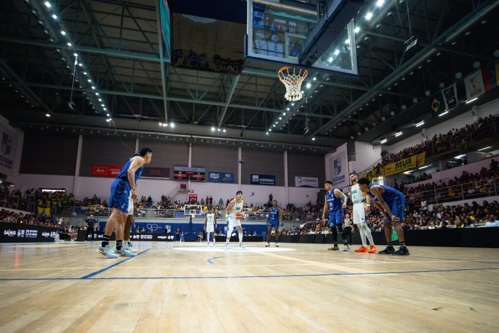 Com Arena UniBH lotada, Brasil avança nas Eliminatórias da Copa do Mundo de Basquete