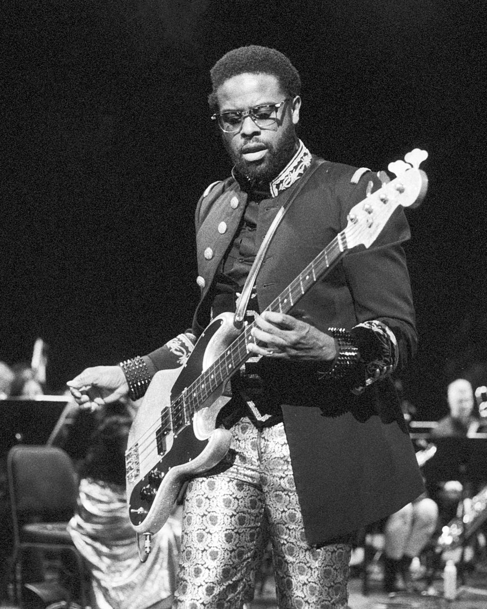 Jazz is dead – Adrian Younge convida Hyldon e Carlos Dafé