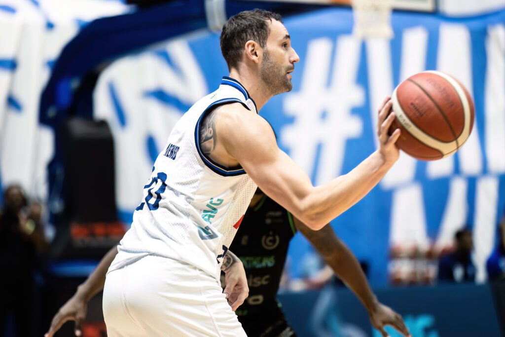 KTO Minas recebe Cruzeiro para iniciar sequência intensa antes dos playoffs do NBB