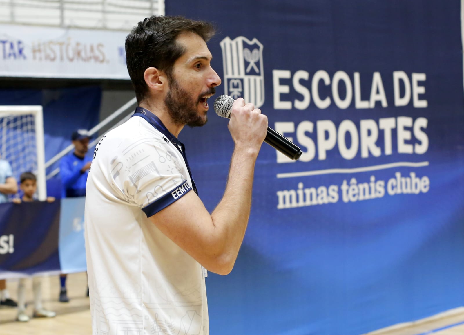 “No Minas, a competição fica nas quadras; nos corredores, o espírito é de parceria.”