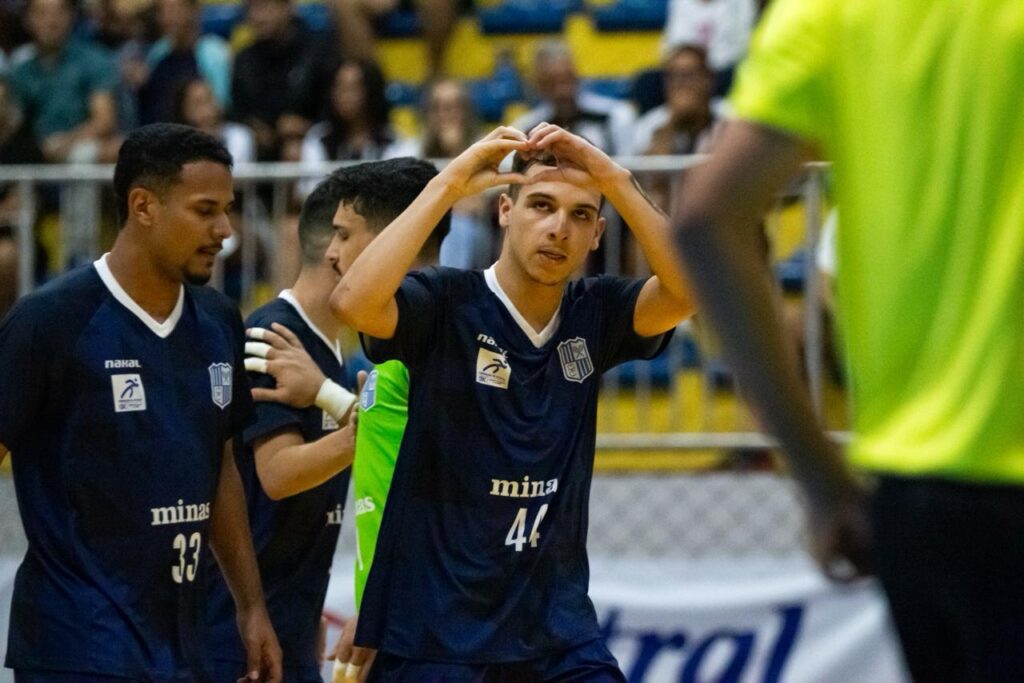 Minas goleia o Abarka na ida da Copa do Brasil