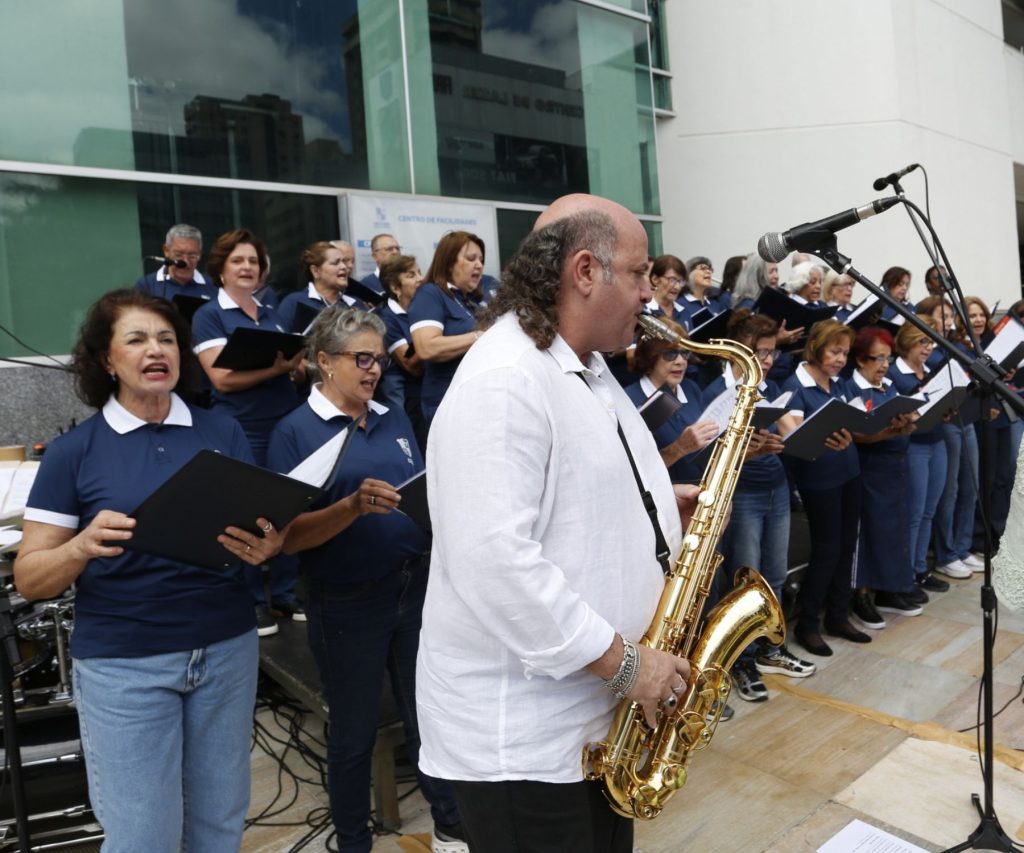 Coral do Minas homenageia as Mães