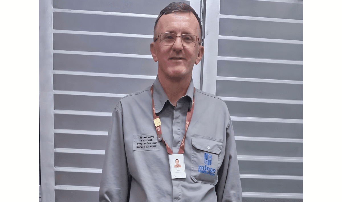 “Trabalhar no Minas é acender pequenas luzes todos os dias: algumas iluminam quadras; outras, caminhos.”