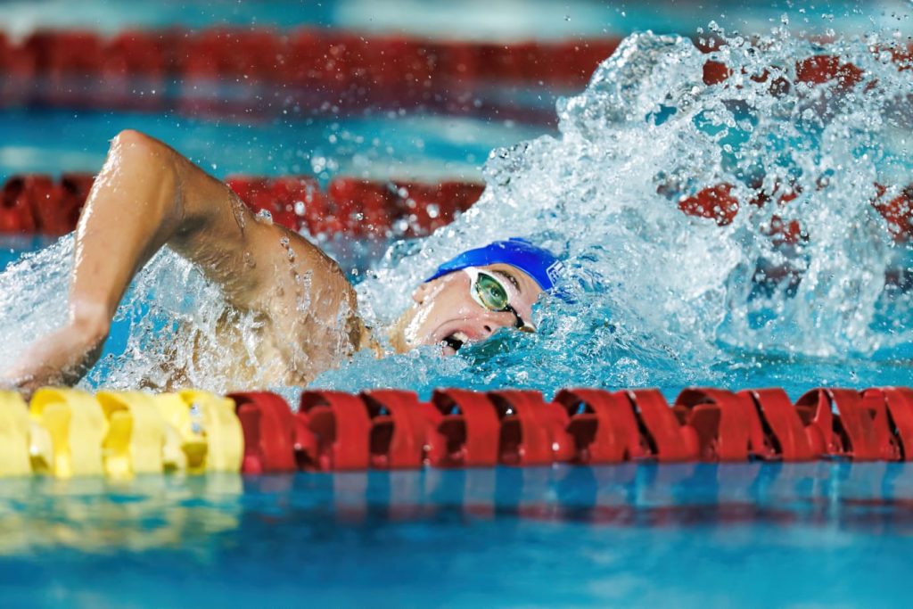 Em véspera de competição, atletas do Arezzo Minas quebram recordes da piscina do Clube