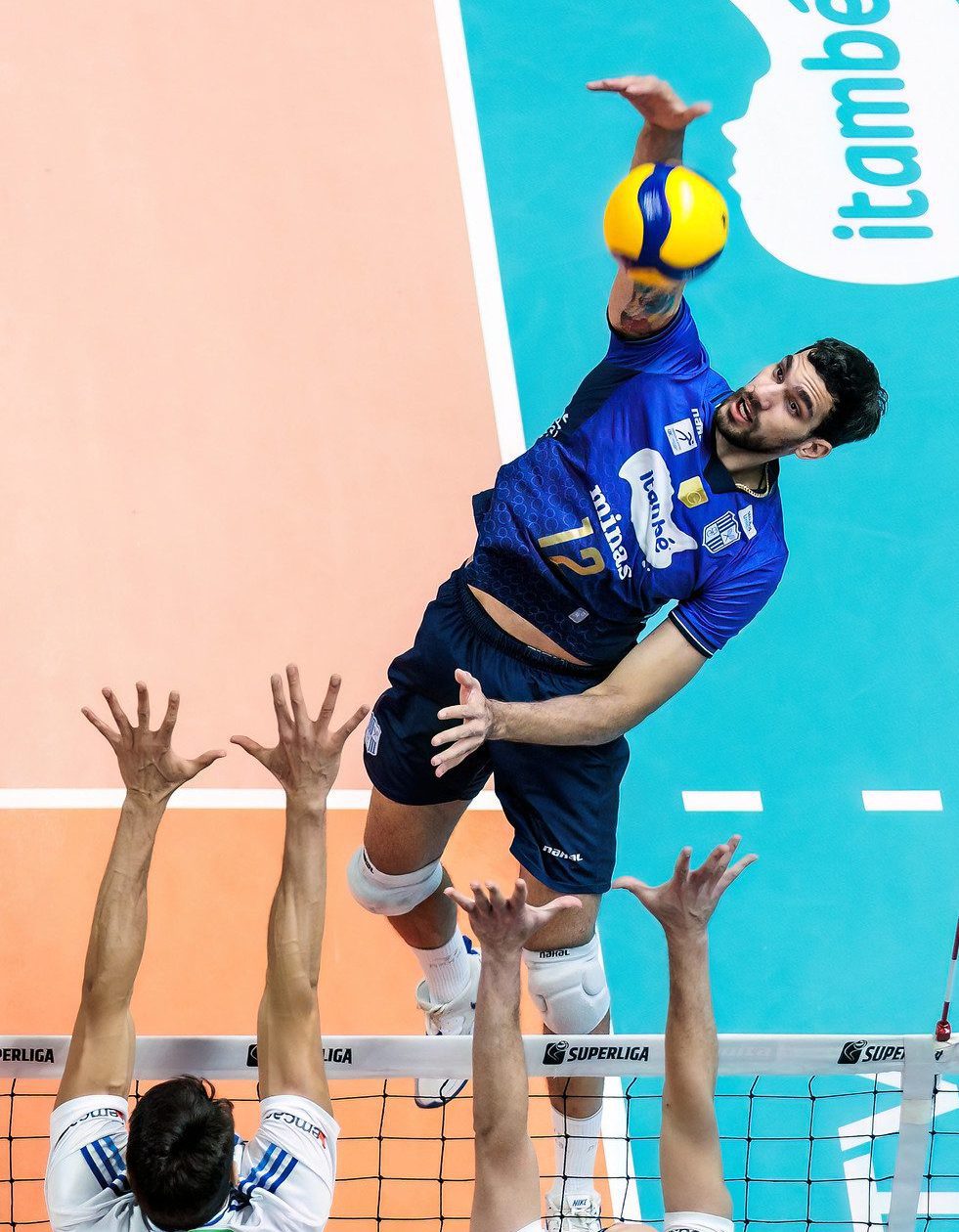 Itambé Minas vence o Sada Cruzeiro e força terceiro jogo na semi da Superliga