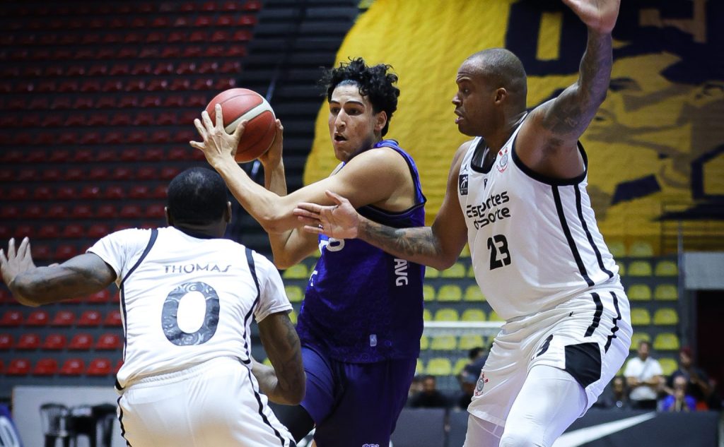 KTO Minas vence Corinthians e empata quartas de final do NBB