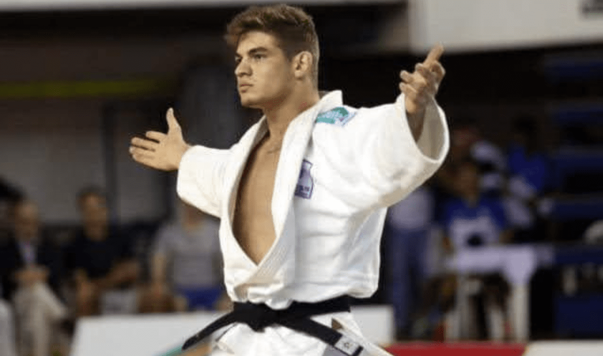 “O Minas transformou a minha vida: me deu a oportunidade de ser um atleta de alto rendimento e, ao mesmo tempo, a chance de construir um futuro profissional sólido.”