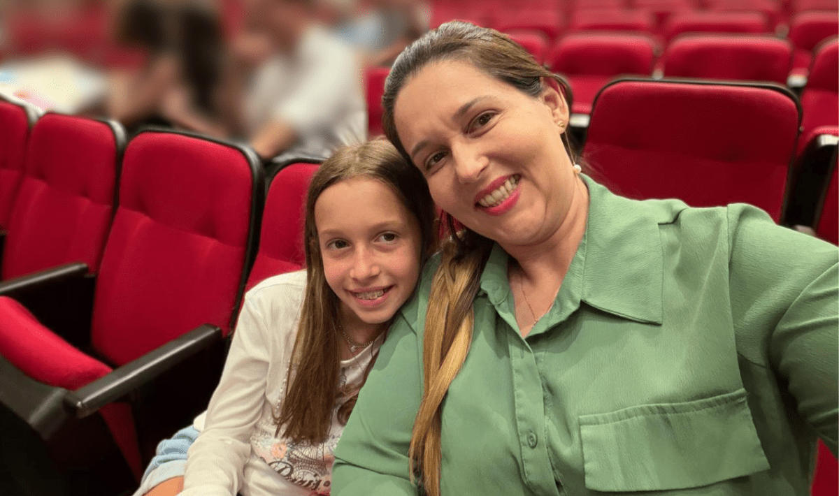 “O que vejo aqui me emociona: a mesma atenção que se dedica às crianças é oferecida aos mais velhos”