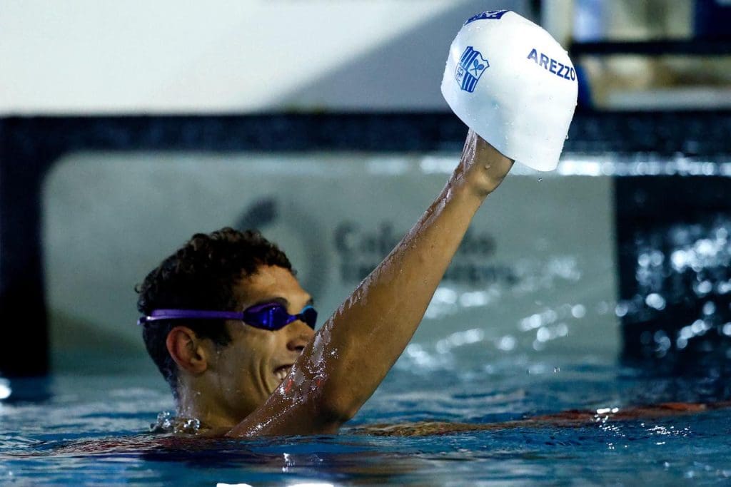 Arezzo Minas conquista quatro medalhas e segue vivo na briga pelo título do Maria Lenk