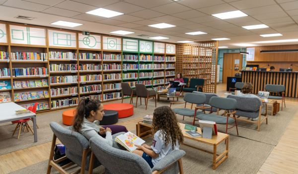 Oficina Leitura no colo – Companhia Pé de Moleque