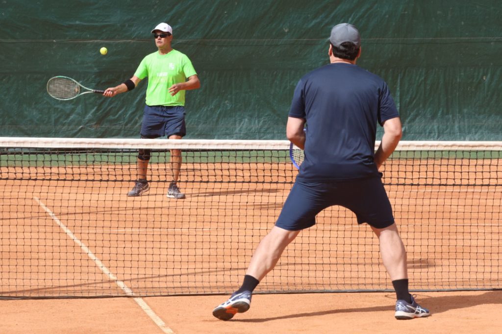 Torneio de Tênis de Duplas reúne atletas em grandes disputas