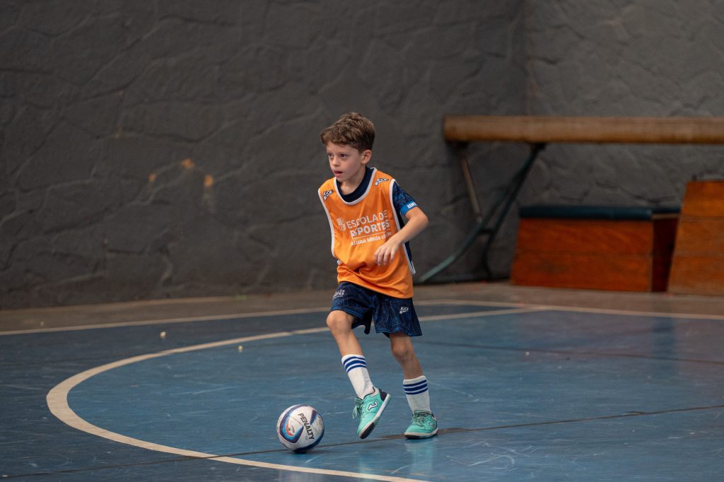 Copa Max 2026: bola no gol e muita energia