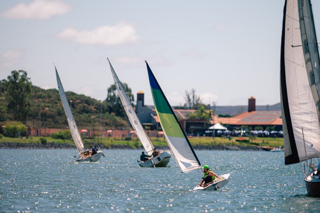 4ª Regata movimenta a Lagoa dos Ingleses